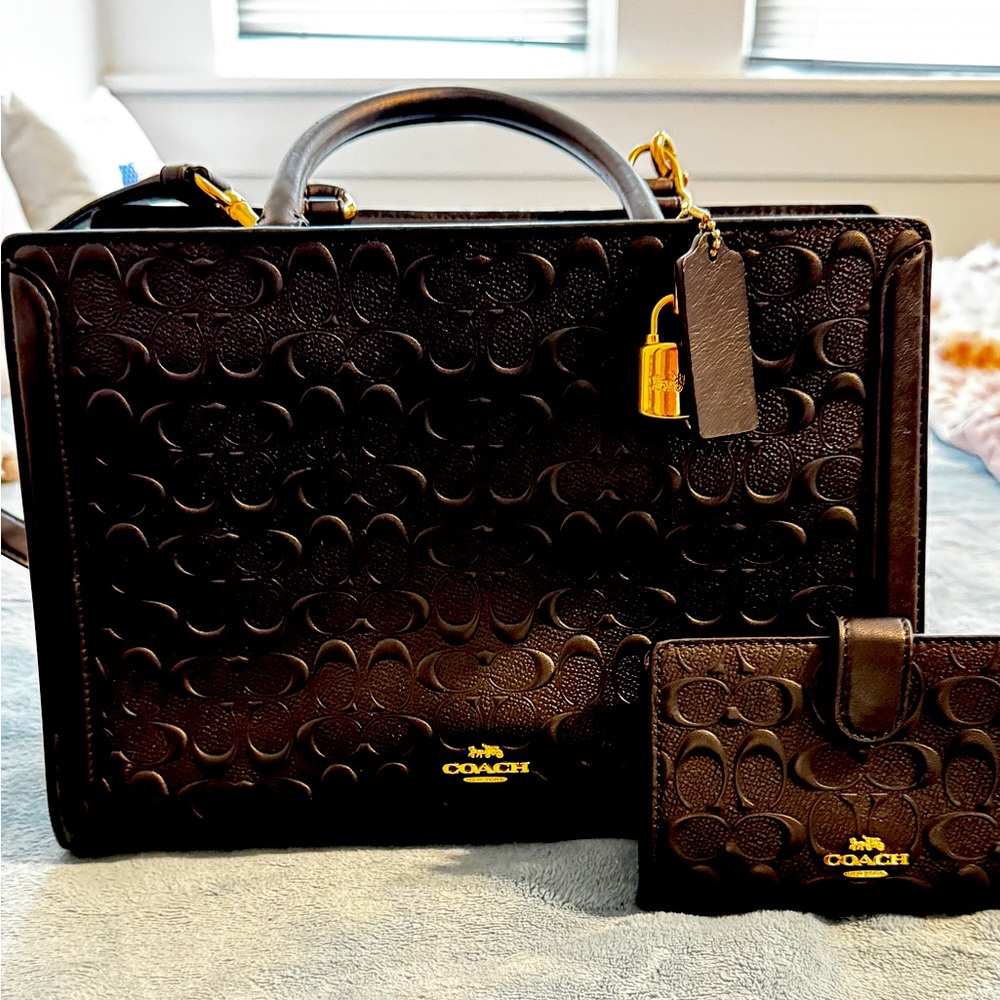 Coach purse and wallet